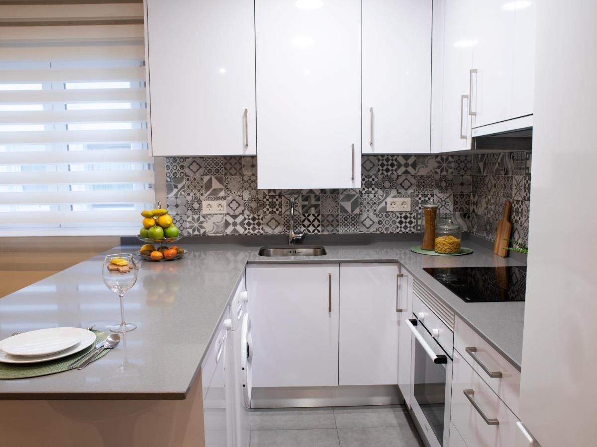 Apartamento Gael- Plaza Espana อาบีเลส ภายนอก รูปภาพ